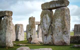 ¿Cómo visitar el círculo de piedras por dentro en Stonehenge?